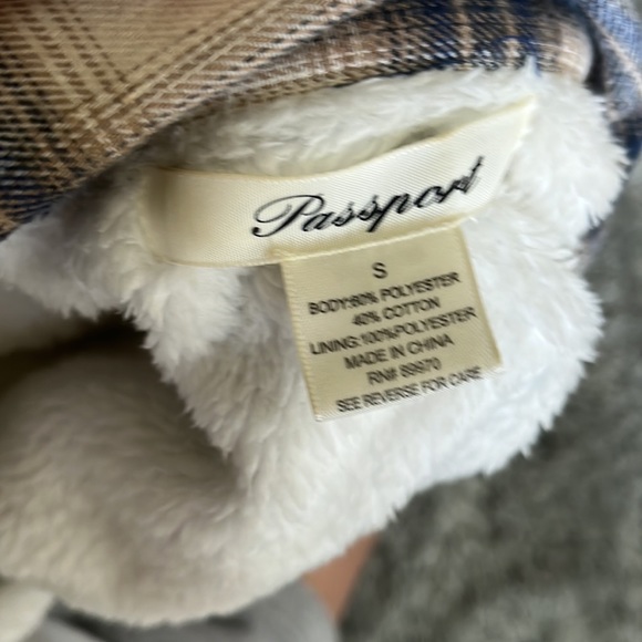 Flannel with fleece on inside - Picture 3 of 4